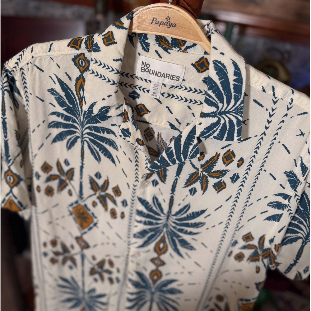 No‎ Boundaries Mens XS Palm Tree Tribal Print Short Sleeve Button Up Shirt Cream